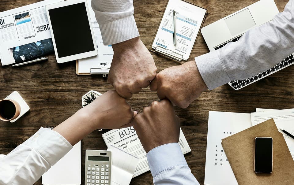 Nine Banks Participate in a Trial Blockchain Project